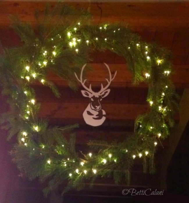 corona_IKEA_luminosa_con cervo (1)