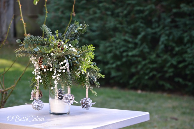 20161209_vaso_con_sfera_verde_e_nastri_pendenti-1